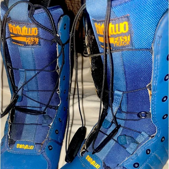 32 fast track online boots